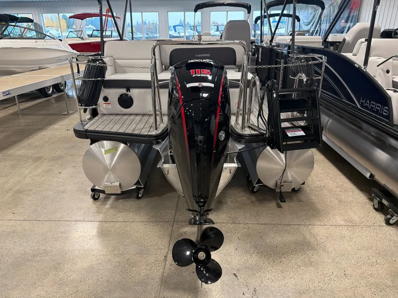 Slide: The Image of Harris Cruiser 210 2026 - 5