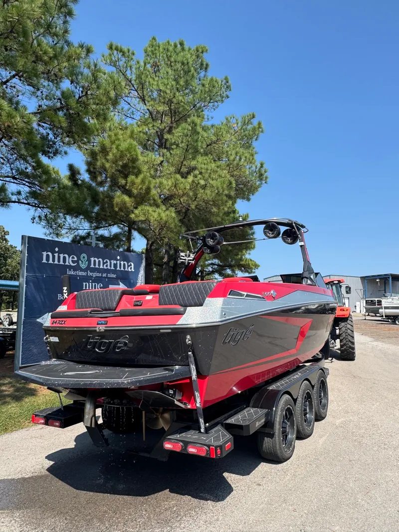 Slide: The Image of Tigé 24RZX 2022 - 12