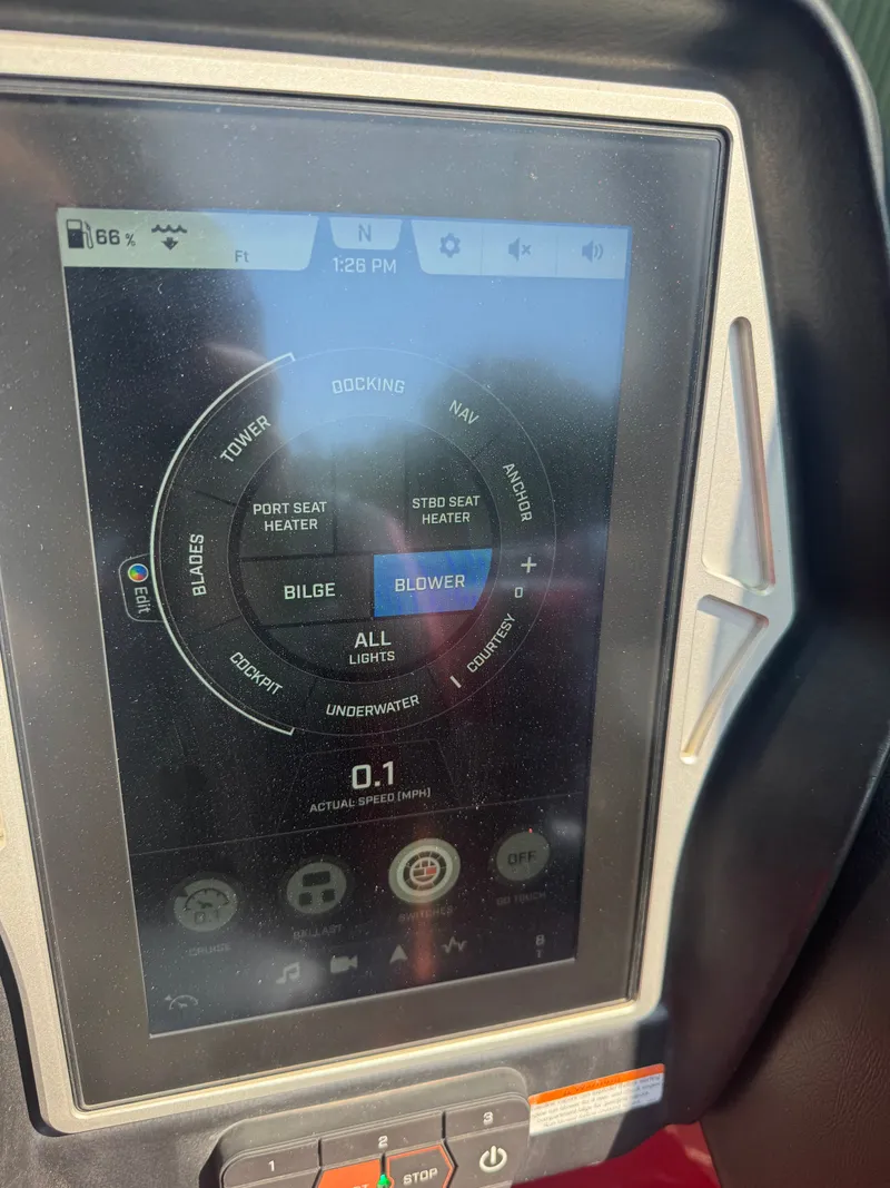 Slide: The Image of Tigé 24RZX 2022 - 13