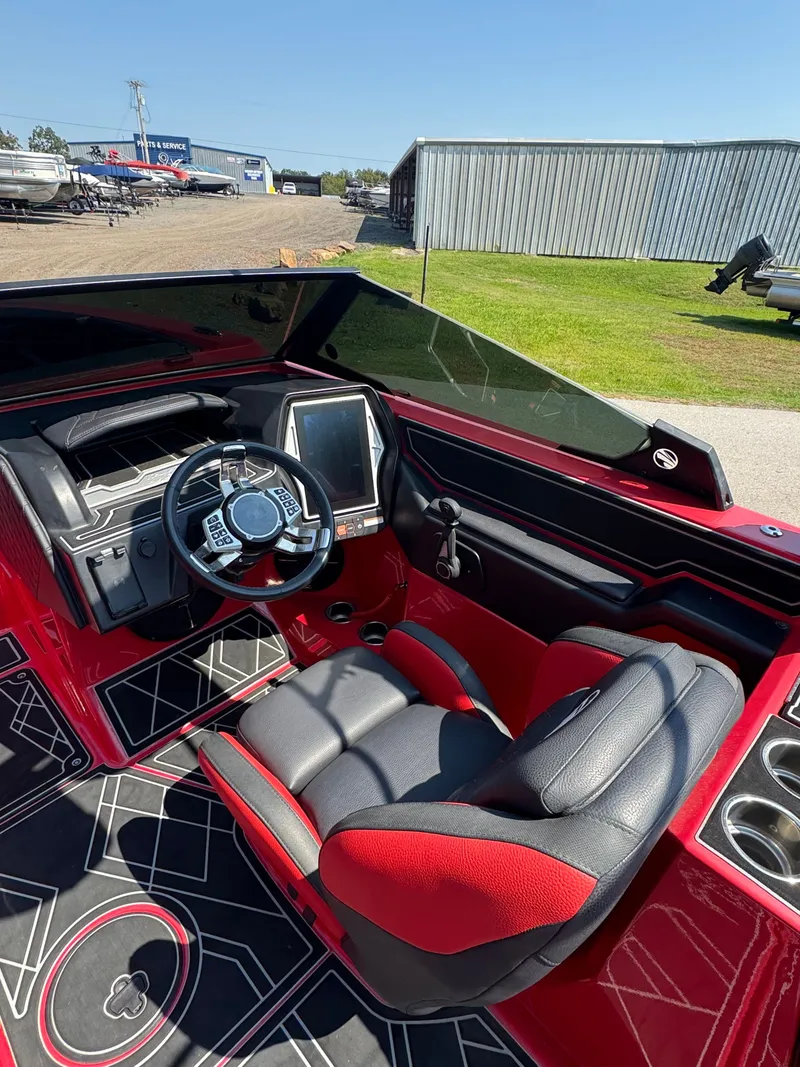 Slide: The Image of Tigé 24RZX 2022 - 8