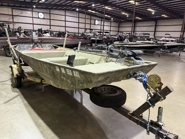 Slide: The Image of Lowe 1650 W/Suzuki 25 1994 - 3