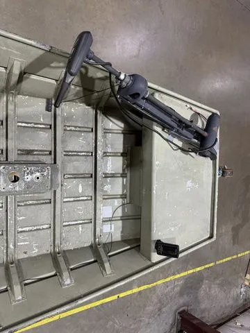 Slide: The Image of Lowe 1650 W/Suzuki 25 1994 - 7