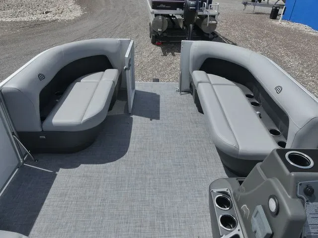 Slide: The Image of Sun Tracker Bass Buggy 16 XL Select 2026 - 14