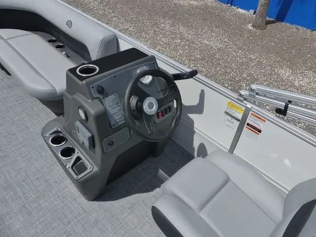 Slide: The Image of Sun Tracker Party Barge 16 DLX 2026 - 17