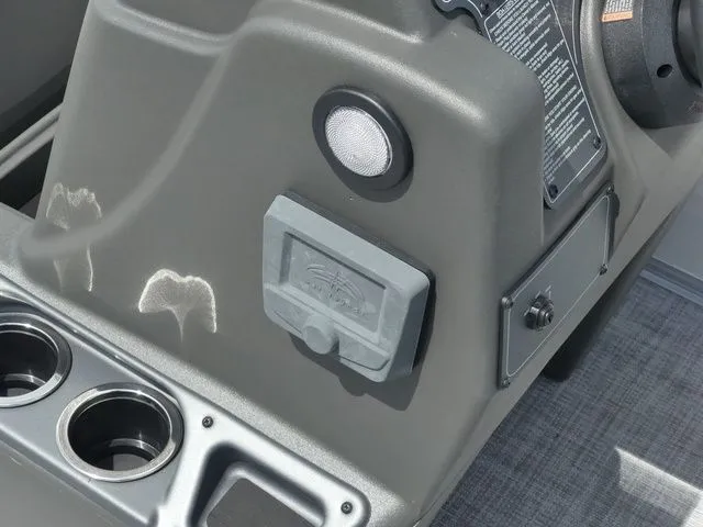 Slide: The Image of Sun Tracker Party Barge 16 DLX 2026 - 19