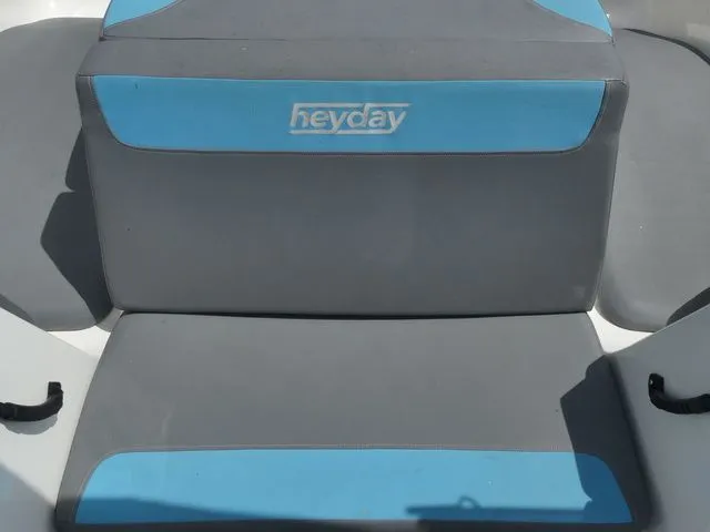 Slide: The Image of Heyday Wake Boats WT-2 2018 - 16