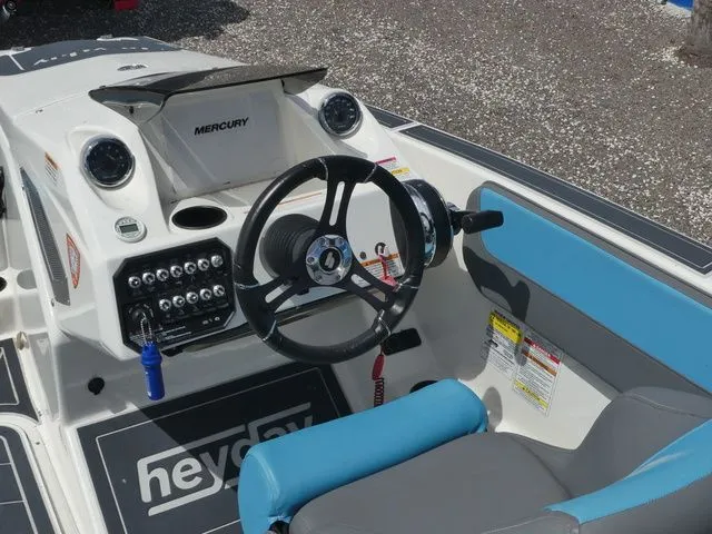 Slide: The Image of Heyday Wake Boats WT-2 2018 - 17