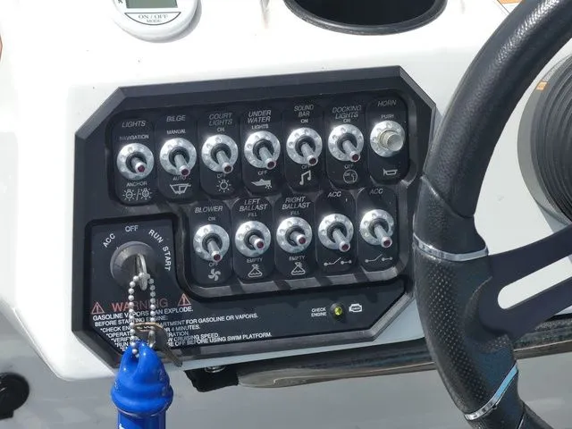 Slide: The Image of Heyday Wake Boats WT-2 2018 - 20