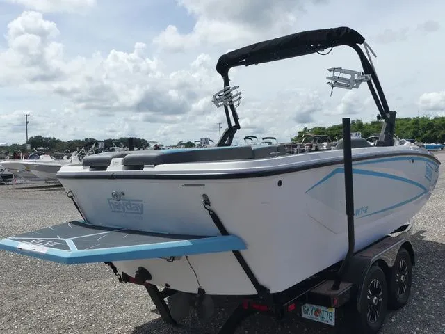 Slide: The Image of Heyday Wake Boats WT-2 2018 - 4
