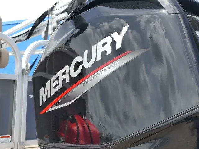 Slide: The Image of Sun Tracker Party Barge 16 DLX 2024 - 12