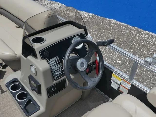 Slide: The Image of Sun Tracker Party Barge 16 DLX 2024 - 19