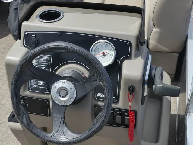 Slide: The Image of Sun Tracker Party Barge 16 DLX 2024 - 20