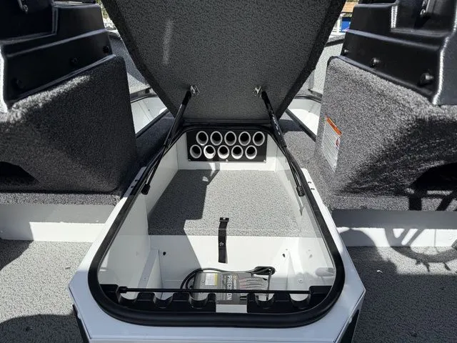 Slide: The Image of Lund 1775 Adventure Sport 2026 - 14