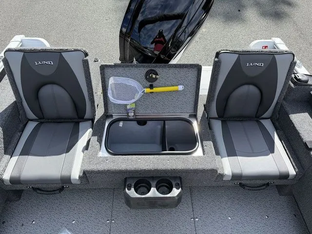 Slide: The Image of Lund 1775 Adventure Sport 2026 - 4