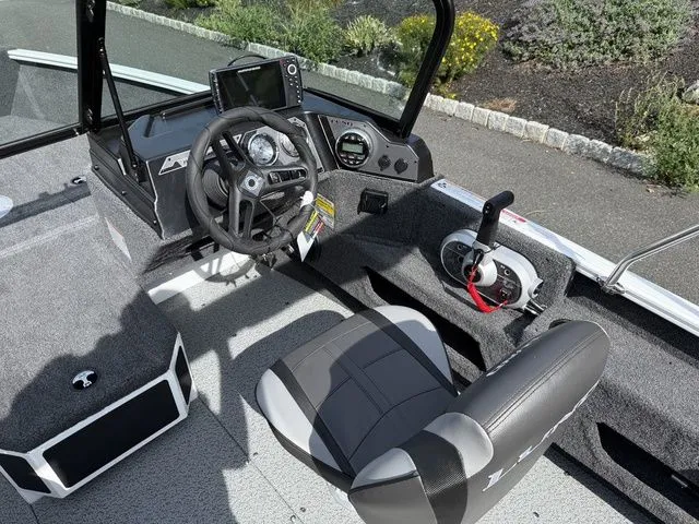 Slide: The Image of Lund 1775 Adventure Sport 2026 - 7