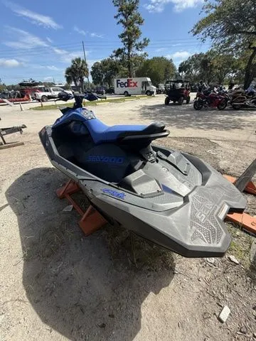 Slide: The Image of Sea-Doo Spark® Trixx™ 3-up Rotax® 900 H.O. ACE™ iBR with A 2022 - 6
