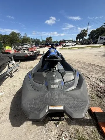 Slide: The Image of Sea-Doo Spark® Trixx™ 3-up Rotax® 900 H.O. ACE™ iBR with A 2022 - 9