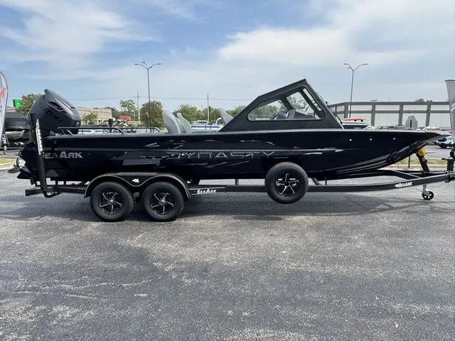 Slide: The Image of SeaArk Dynasty 2.0 2026 - 8