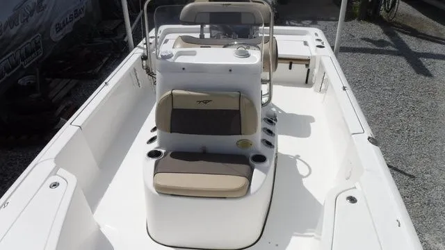 Slide: The Image of Tidewater Bay Max 2110 2018 - 7