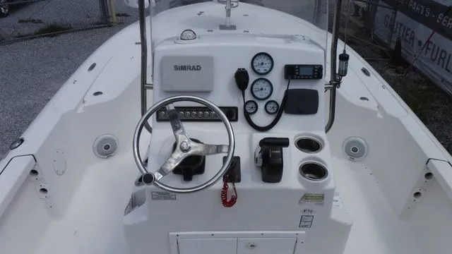 Slide: The Image of Tidewater Bay Max 2110 2018 - 8