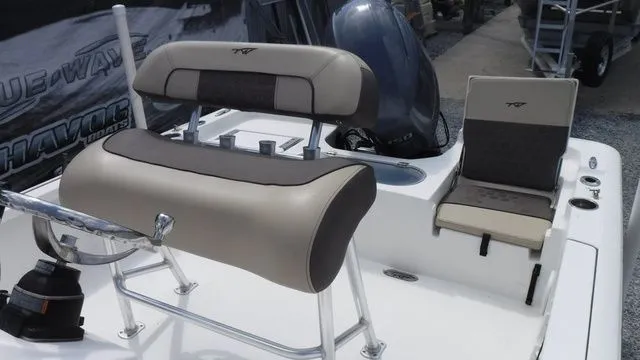 Slide: The Image of Tidewater Bay Max 2110 2018 - 9