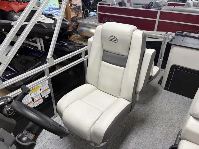 Slide: The Image of Sun Tracker Fishin' Barge 20 DLX 2026 - 15