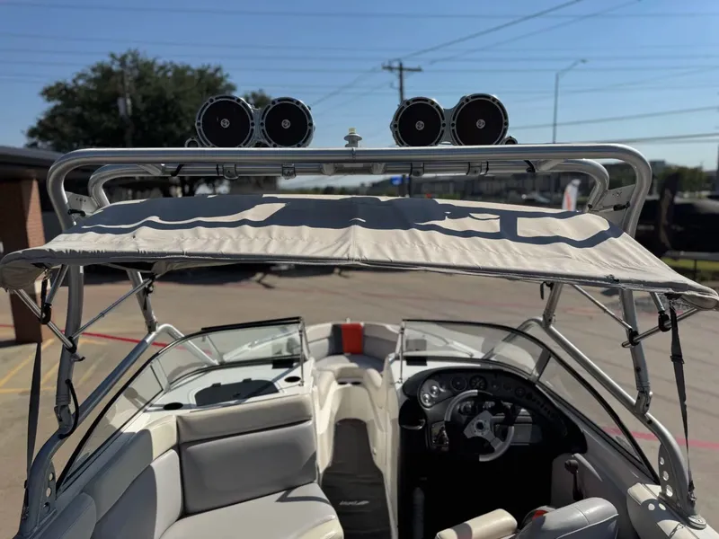 Slide: The Image of Tigé 24V 2003 - 18