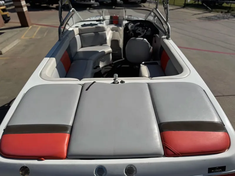 Slide: The Image of Tigé 24V 2003 - 7