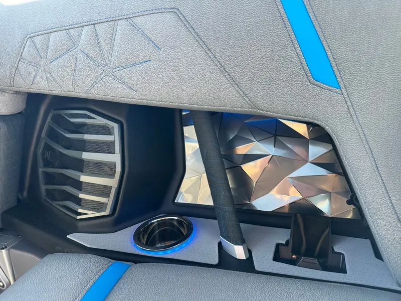 Slide: The Image of Nautique Super Air Nautique G23 Paragon 2026 - 47