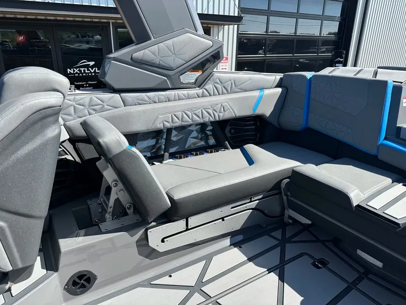 Slide: The Image of Nautique Super Air Nautique G23 Paragon 2026 - 50