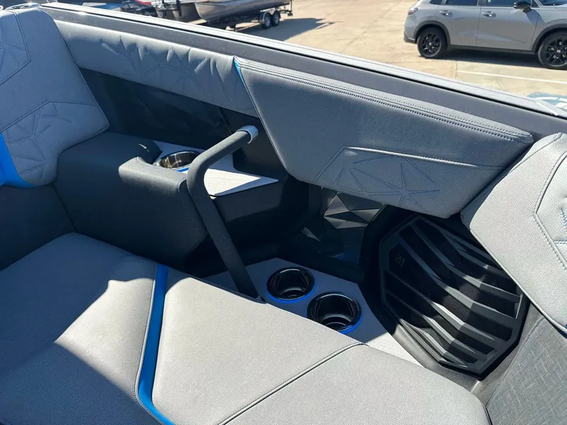 Slide: The Image of Nautique Super Air Nautique G23 Paragon 2026 - 64