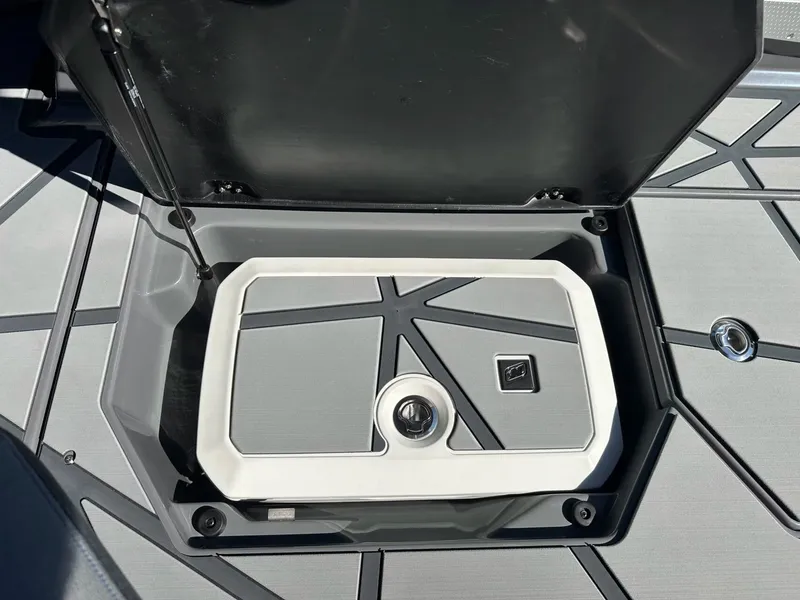 Slide: The Image of Nautique Super Air Nautique G23 Paragon 2026 - 65