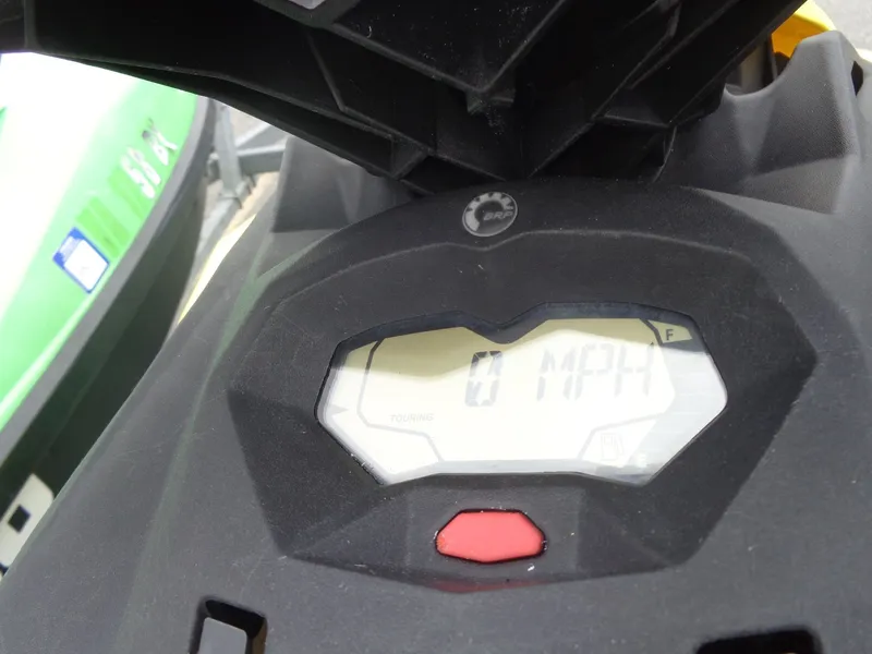 Slide: The Image of Sea-Doo Spark™ 2up 900 H.O. ACE™ 2014 - 12