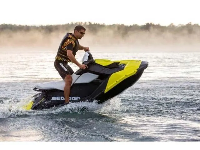 Slide: The Image of Sea-Doo Spark™ 2up 900 H.O. ACE™ 2014 - 18