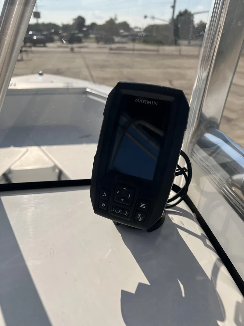 Slide: The Image of Sea Hunt 210 Triton 2016 - 12