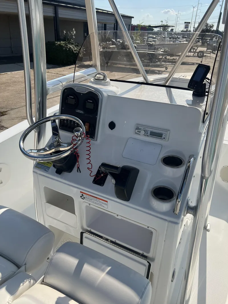 Slide: The Image of Sea Hunt 210 Triton 2016 - 7