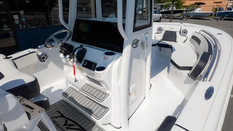 Slide: The Image of Tidewater 220 LXF 2026 - 13