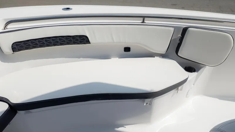 Slide: The Image of Tidewater 220 LXF 2026 - 15