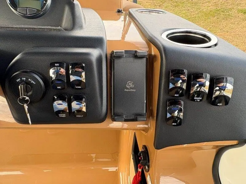 Slide: The Image of Harris CRUISER 230 SL 2026 - 65