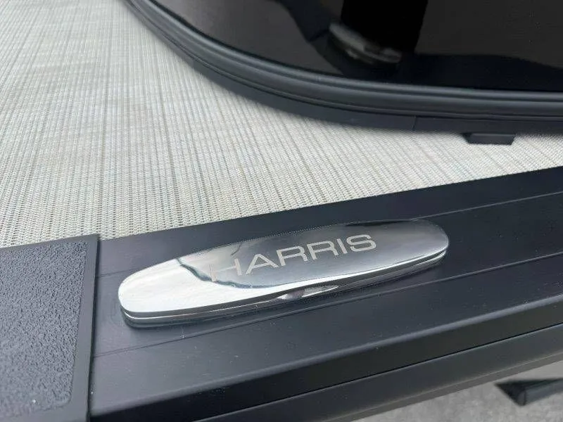 Slide: The Image of Harris Sunliner Sport 230 SLDH 2026 - 45