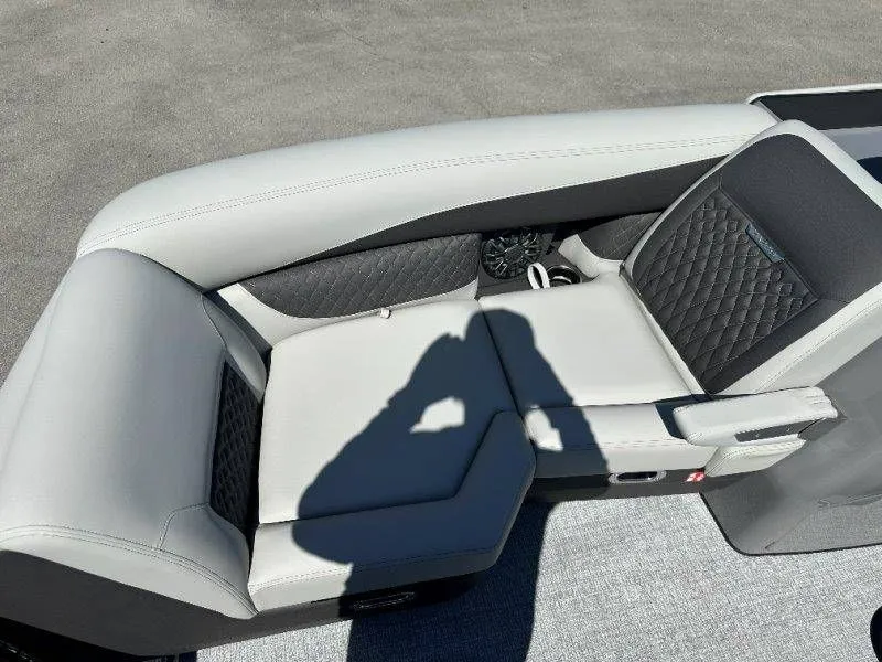 Slide: The Image of Harris Sunliner 250 SLE 2026 - 27