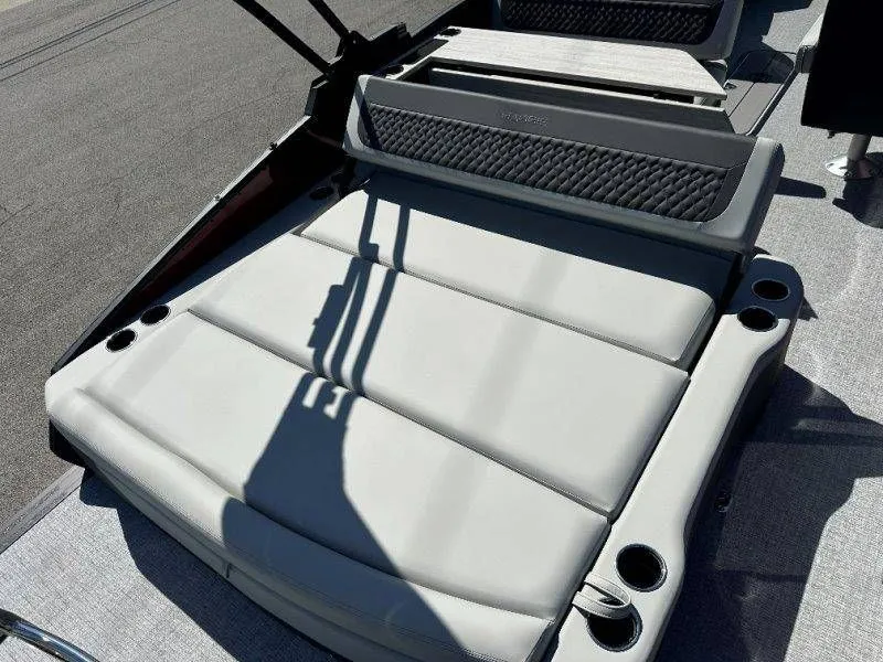 Slide: The Image of Harris Sunliner 250 SLE 2026 - 32