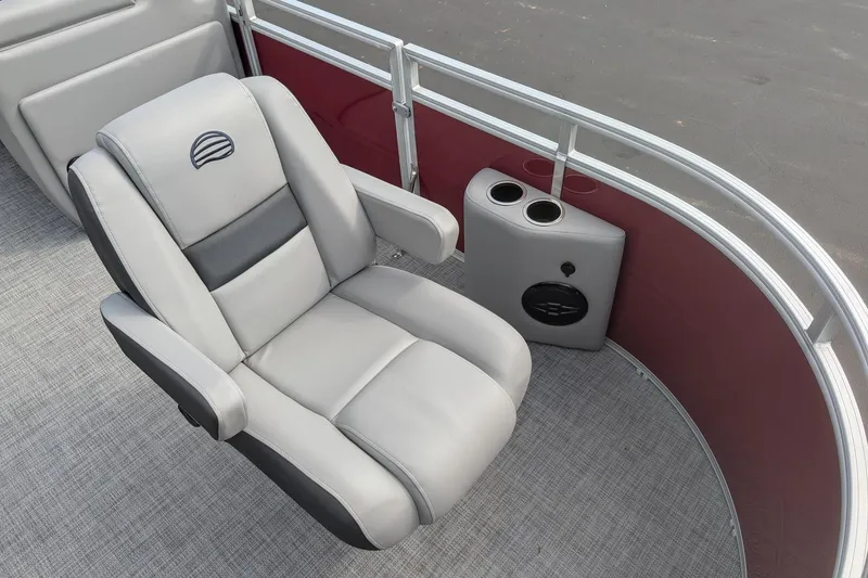 Slide: The Image of 2026 Sun Tracker SportFish 20 DLX boat seat with cup holders and speaker. - 10