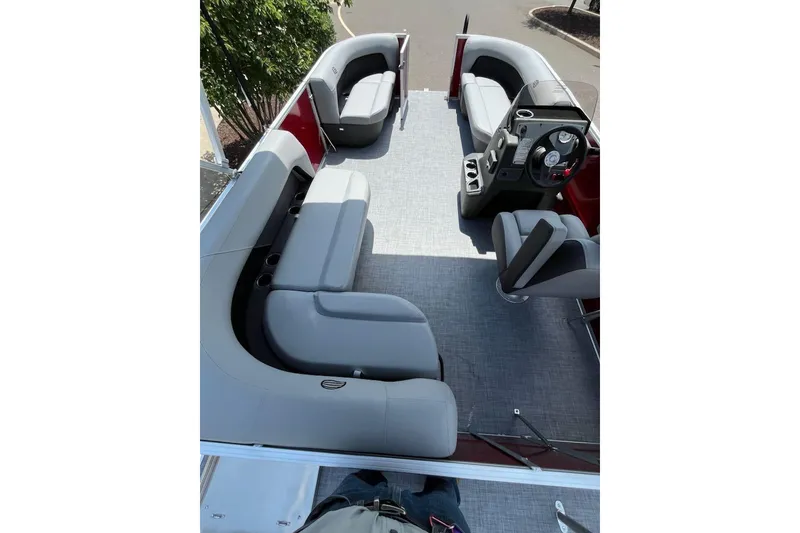 Slide: The Image of Sun Tracker Party Barge 16 DLX 2026 - 2