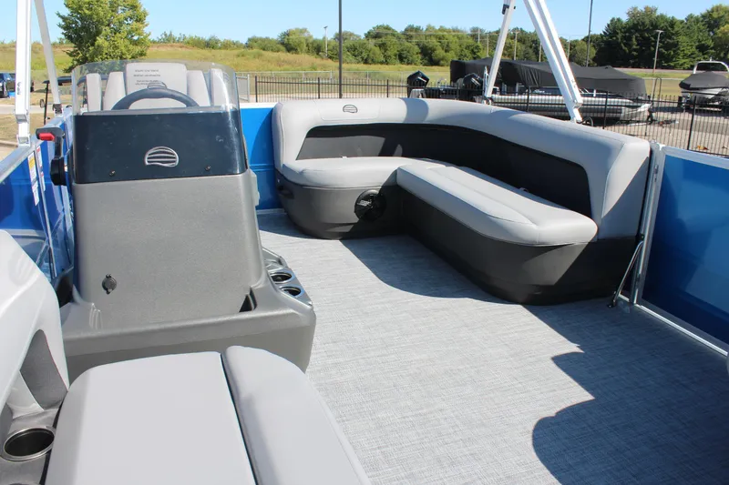 Slide: The Image of Sun Tracker Party Barge 16 DLX 2026 - 20