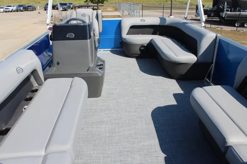 Slide: The Image of Sun Tracker Party Barge 16 DLX 2026 - 8