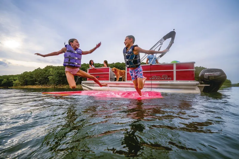 Slide: The Image of Sun Tracker Party Barge 18 DLX 2026 - 64