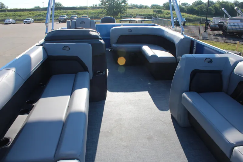 Slide: The Image of Sun Tracker Party Barge 18 DLX 2026 - 7