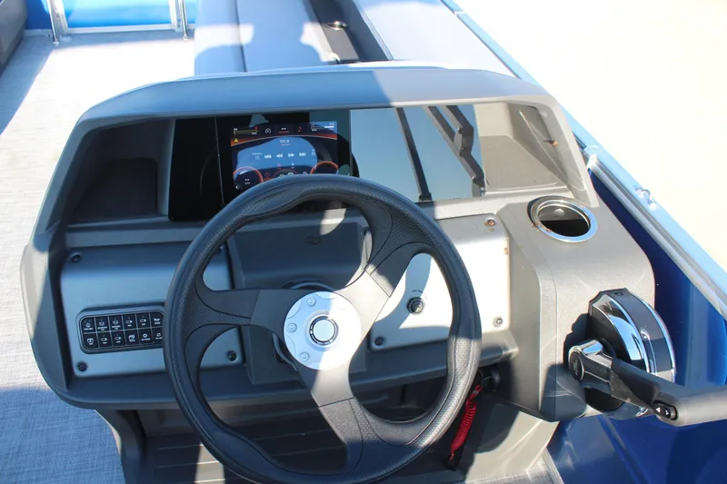 Slide: The Image of Sun Tracker Party Barge 18 DLX 2026 - 9