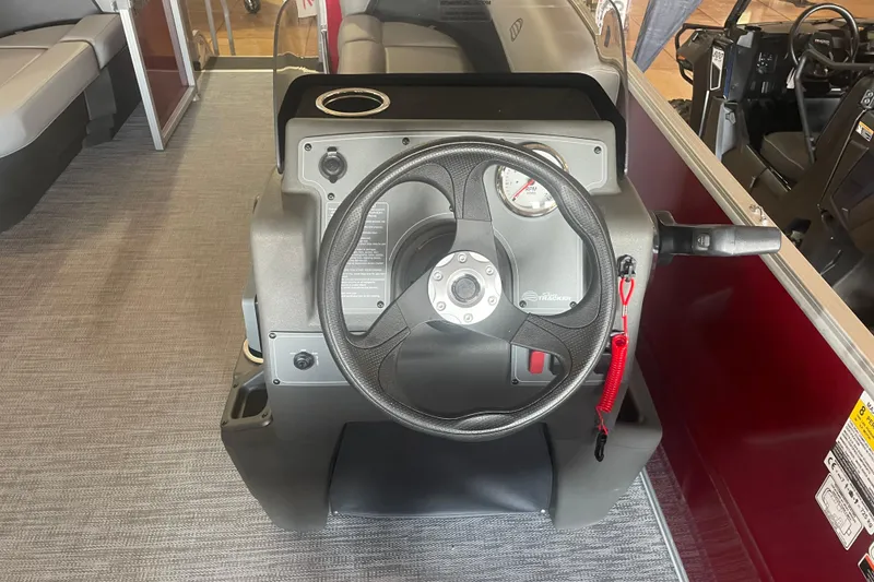 Slide: The Image of Sun Tracker Party Barge 16 DLX 2026 - 8